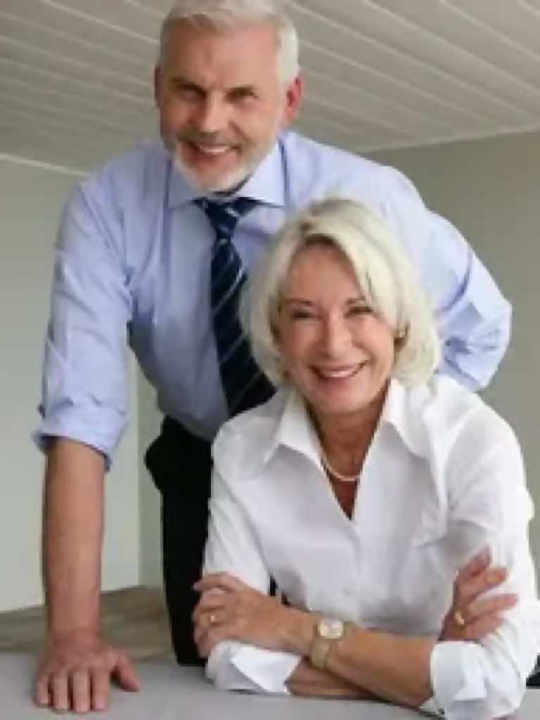 Treino Com Cadeira Para Idosos(16): Descubra a Sequência em Casa!